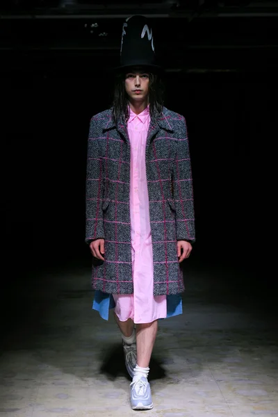 Look 4